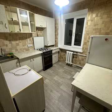 Верховної Ради бульв., 33/1