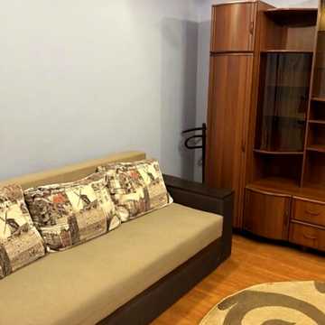 Велика Васильківська вул. (Червоноармійська), 112