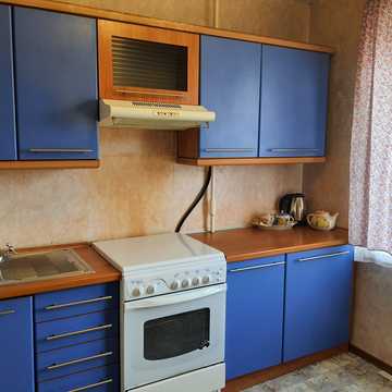Героїв просп., 21