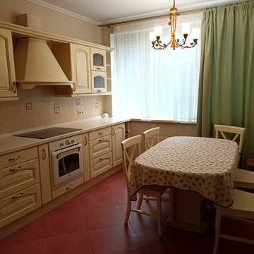 Велика Китаївська вул., 53