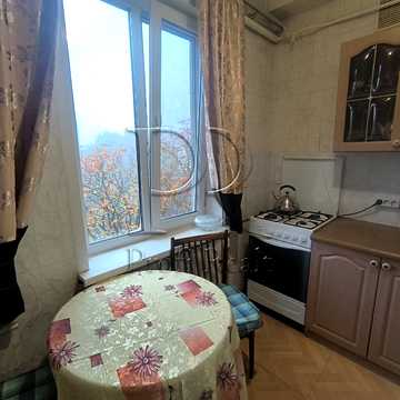 Ушинського вул., 13