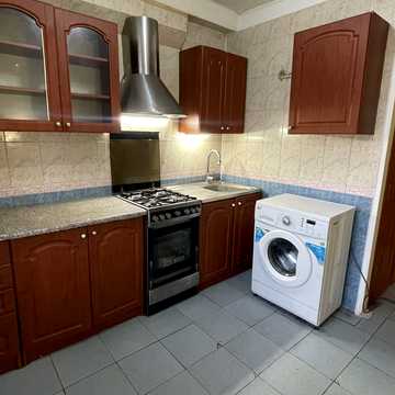 Володимира Івасюка просп. (Героїв Сталінграду), 7-Б