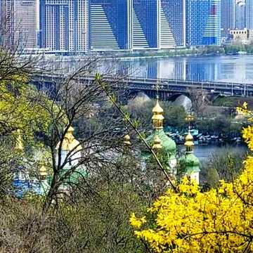 Дніпровська набережна вул., (Будинок 9)
