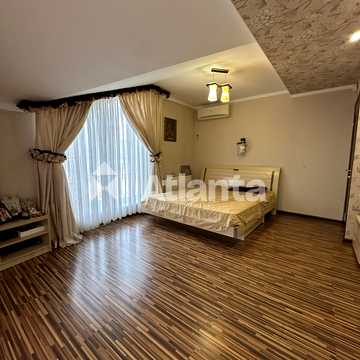 Запорізька вул., 52