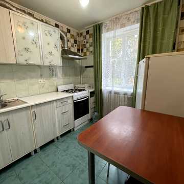 Варненська вул., 9