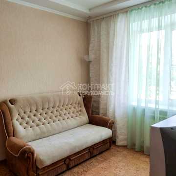 Ньютона вул., 107
