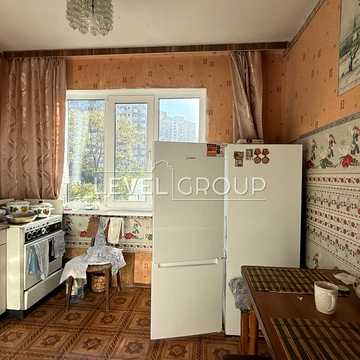 Академіка Глушкова просп., 13