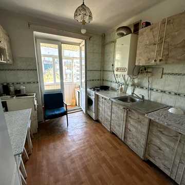 Залізничників просп., 2