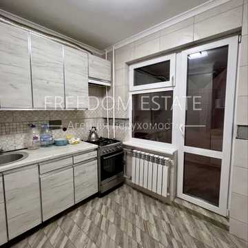 Перемоги просп., 66в