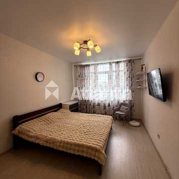 Михайла Грушевського вул., 30г