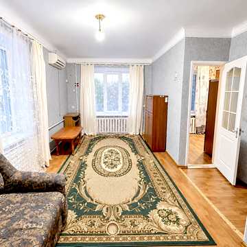 Лівобережна вул., 10