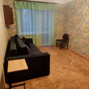Салютна вул., 19