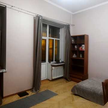 Саксаганського вул., 12-Б