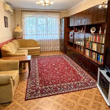 Зої Гайдай вул., 3