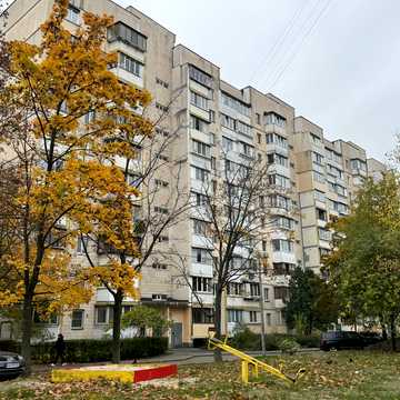 Прилужна вул., 10