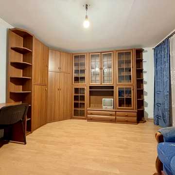 Маковея вул., 35