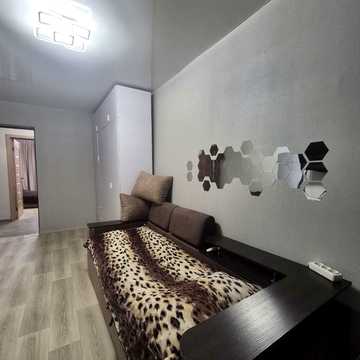 Дмитра Романченка вул., 2