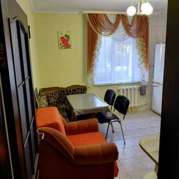 Політехнічна вул. (Воїнів-Інтернаціоналістів), 8