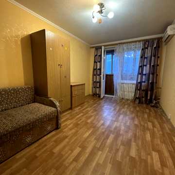 Гвардійців-Широнінців вул., 44