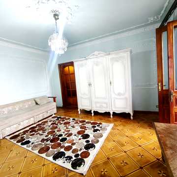 Кримська вул., 72