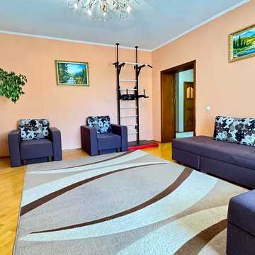 Микитинецька вул., 10