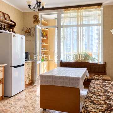 Академіка Глушкова просп., 9-Г