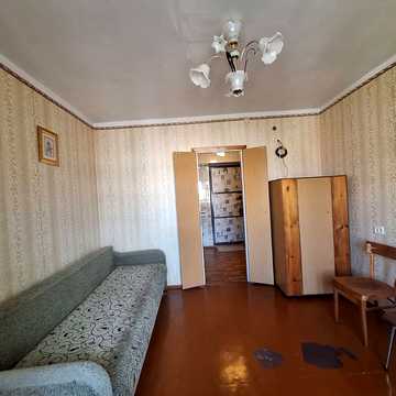 Захисників України вул. (1-го Травня), 11б