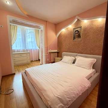 Гетьмана Івана Мазепи вул. (Топольна), 7