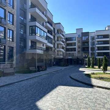 Квітки Цісик вул. (Гамарника), 32