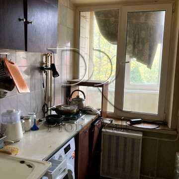 Златопільська вул., 3