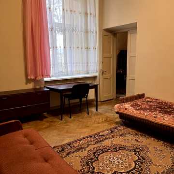 Гетьмана Петра Дорошенка вул. (Жовтнева), 63