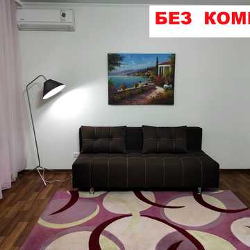 Анни Ахматової вул., 43