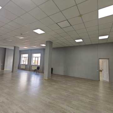 Покровська пл., 5