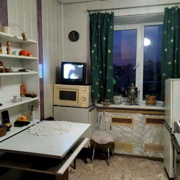Магістральна вул., 92