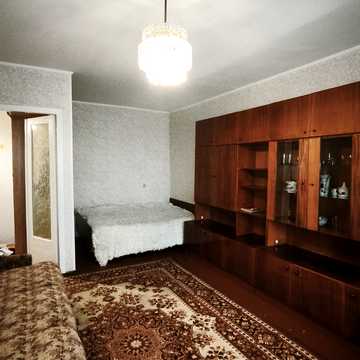 Харківська вул., 38