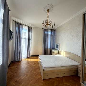 Тараса Шевченка вул., 74