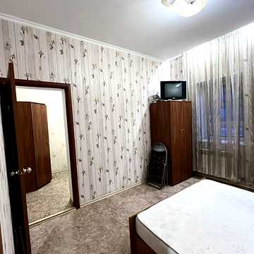 Манежна вул., 28