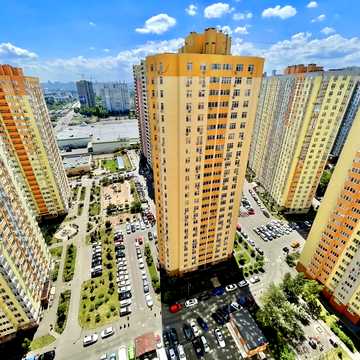Сім'ї Кульженків вул. (Петра Дегтяренка), 31-А