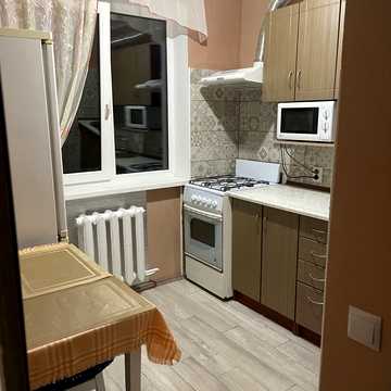 Вацлава Гавела бульв. (Івана Лепсе), 83-Б