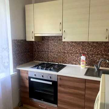 Академіка Корольова вул., 1/2