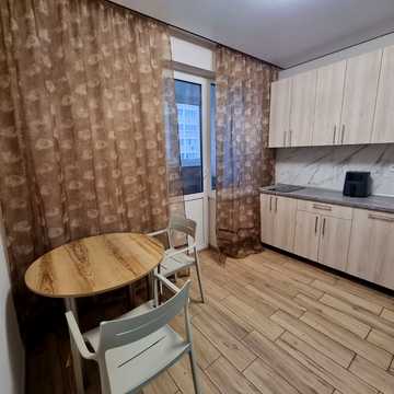 Сергія Данченка вул., 32