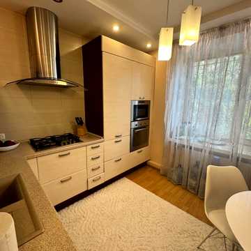 Валентина Отамановського вул. (Зої Космодем'янської), 21