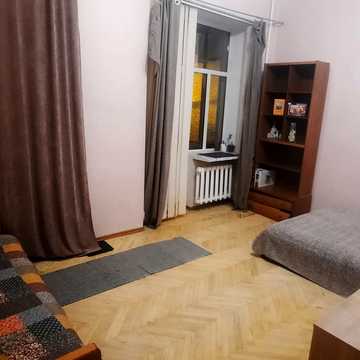 Саксаганського вул., 12-Б