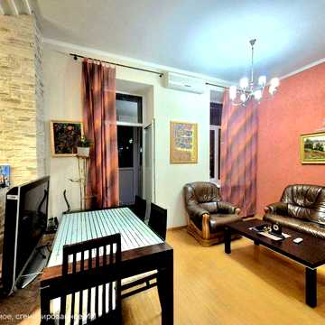 Рейтарська вул., 34