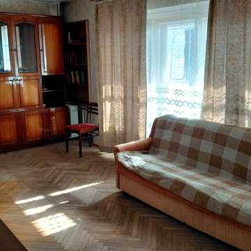 Велика Васильківська вул. (Червоноармійська), 124