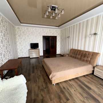 Лесі Українки бульв., 7-А