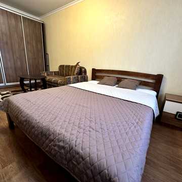 Єлизавети Чавдар вул., 38