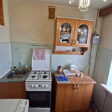 Плугова вул., 14