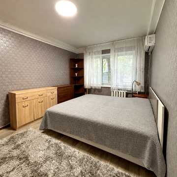 Празька вул., 21