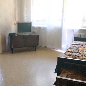 Любомира Гузара просп. (Космонавта Комарова), 8
